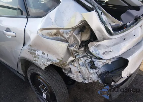 2016 Ford Focus Se z USA, uszkodzony, nr VIN 1FADP3K28GL351671